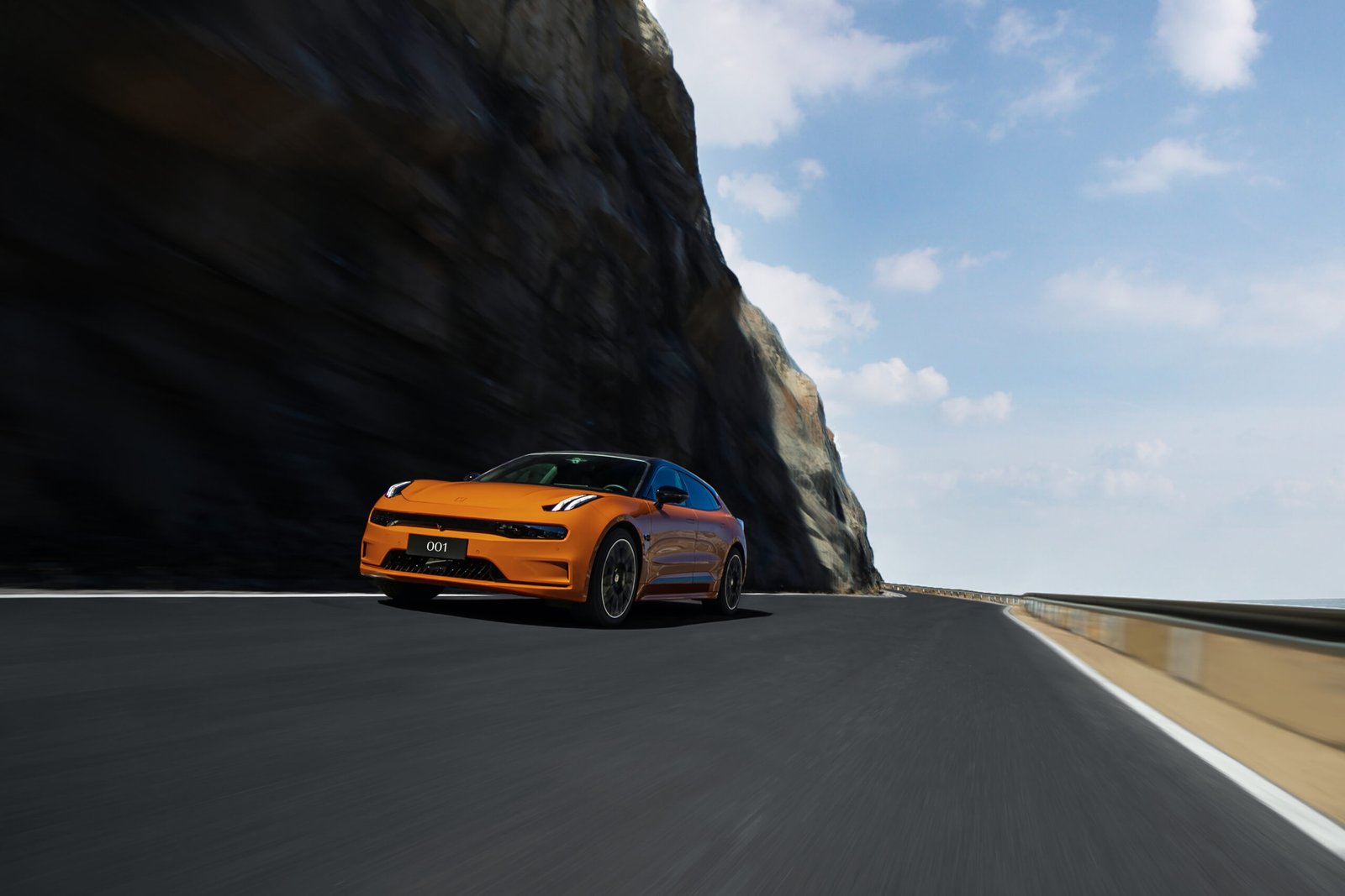 25EM_LHD_001_Lifestyle_2