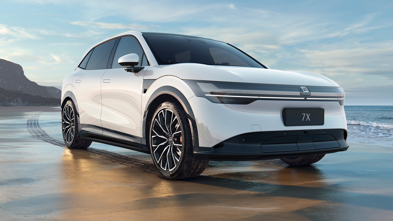 25EM_LHD_7X_Lifestyle_93